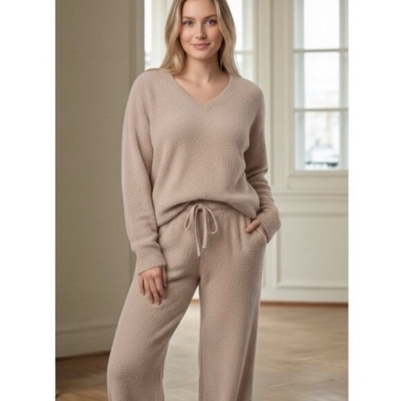 Softies Marshmallow Lounge Set Sz.S Beige Top Wide Leg Pants Knit Cozy PJ Plush - Picture 1 of 16